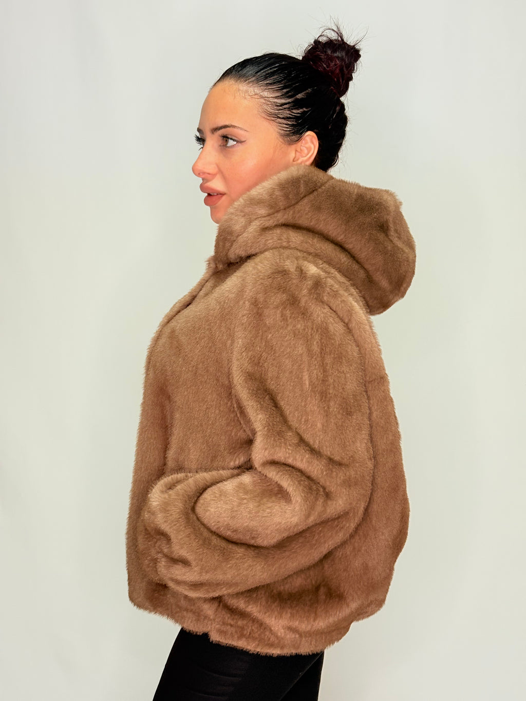 Pelliccia con Cappuccio