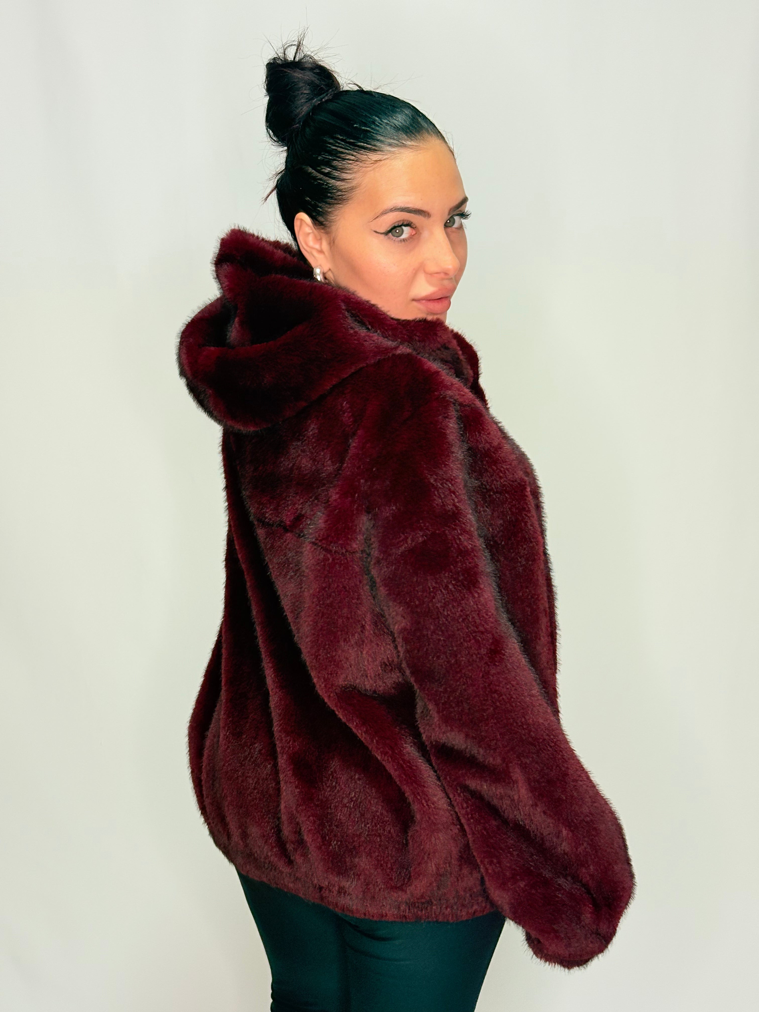 Pelliccia con Cappuccio