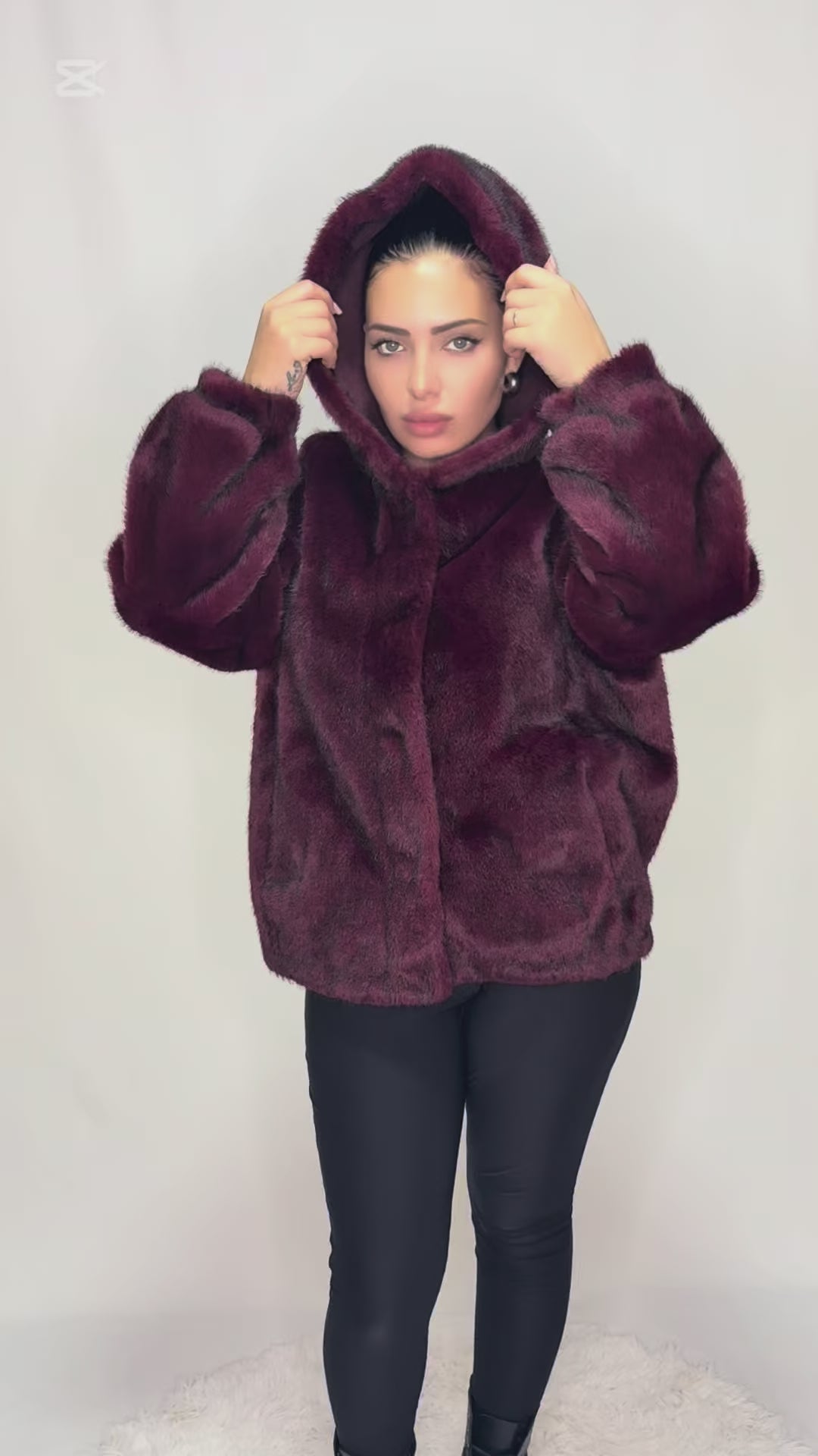 Pelliccia con Cappuccio